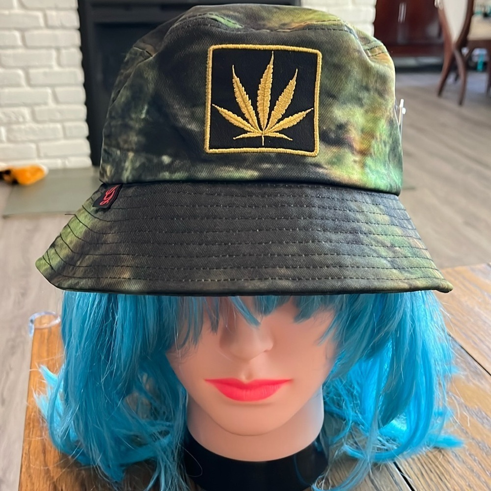 Women’s green bucket hat🧢